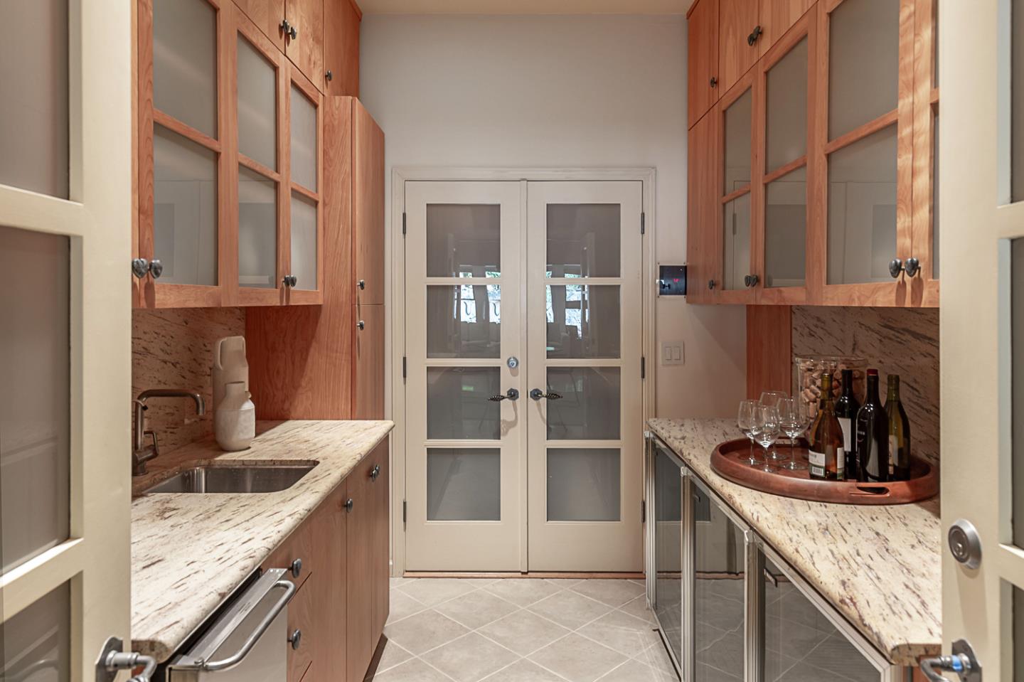 Detail Gallery Image 13 of 59 For 3 Oak Forest Ct, Portola Valley,  CA 94028 - 6 Beds | 5/1 Baths
