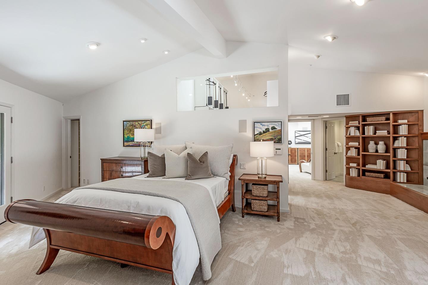 Detail Gallery Image 19 of 59 For 3 Oak Forest Ct, Portola Valley,  CA 94028 - 6 Beds | 5/1 Baths