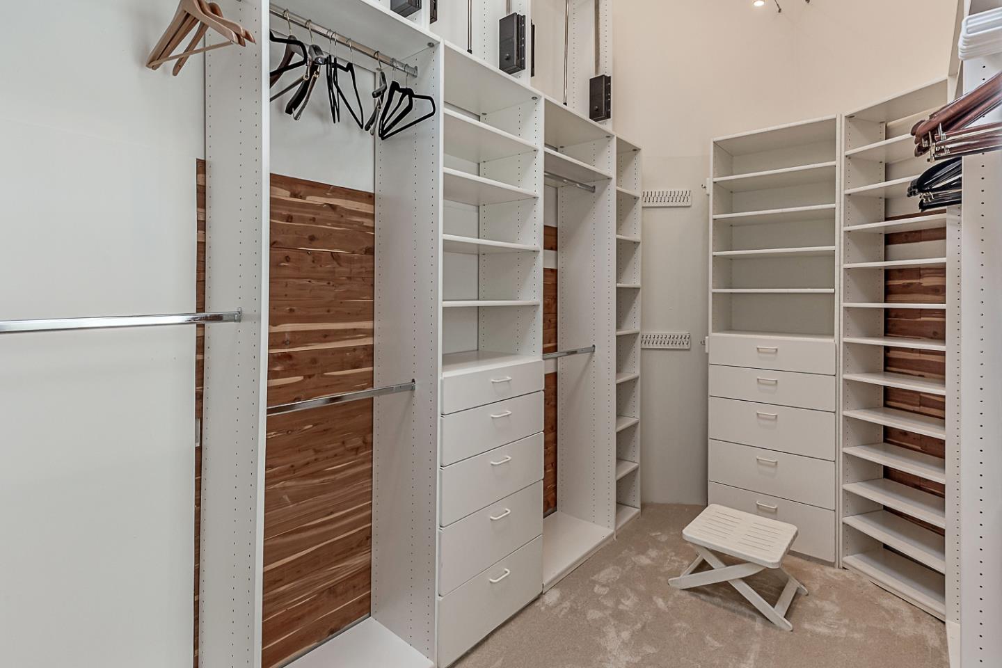 Detail Gallery Image 24 of 59 For 3 Oak Forest Ct, Portola Valley,  CA 94028 - 6 Beds | 5/1 Baths