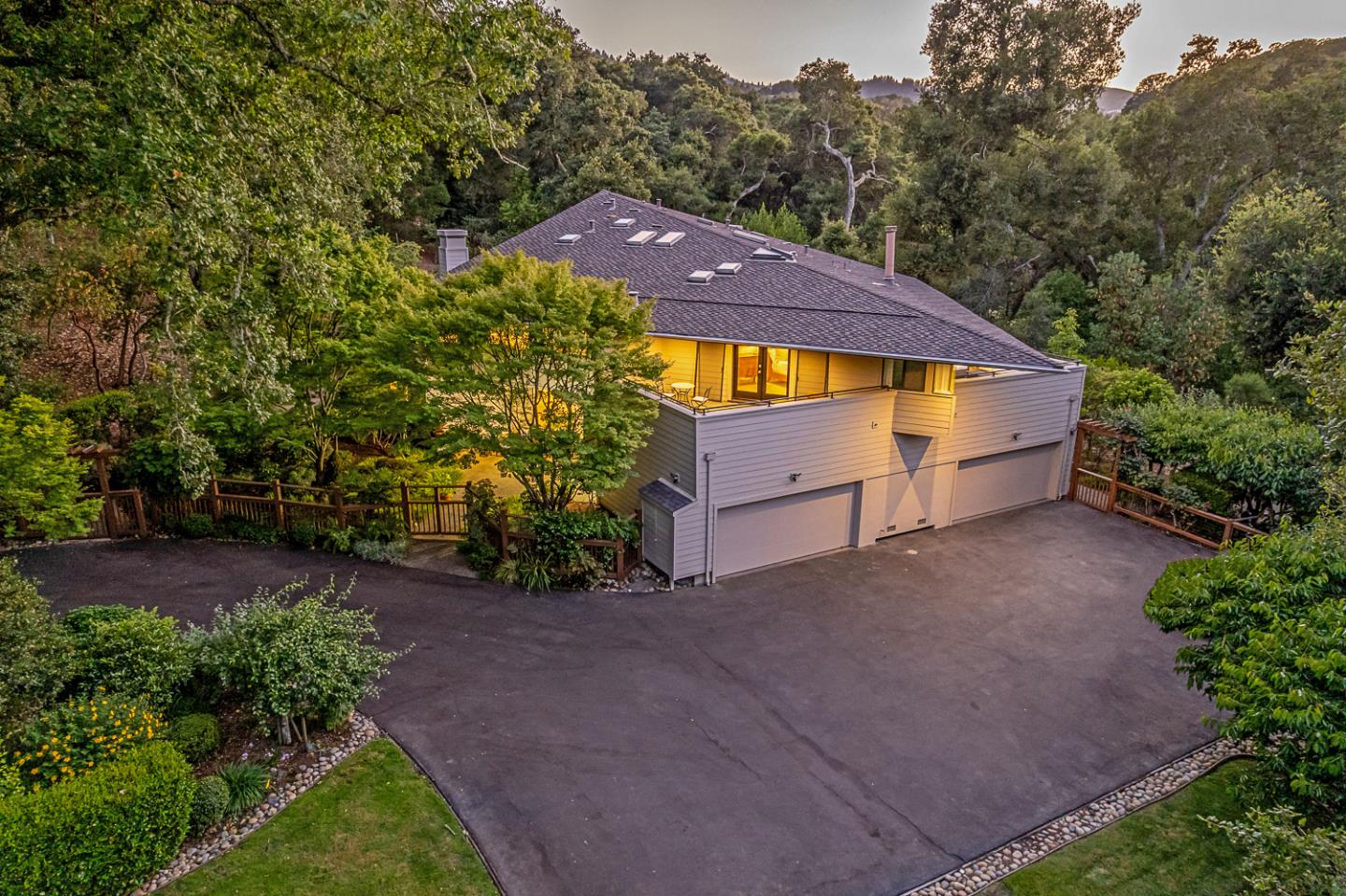 Detail Gallery Image 3 of 59 For 3 Oak Forest Ct, Portola Valley,  CA 94028 - 6 Beds | 5/1 Baths