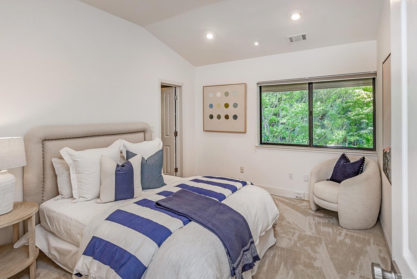 Detail Gallery Image 32 of 59 For 3 Oak Forest Ct, Portola Valley,  CA 94028 - 6 Beds | 5/1 Baths