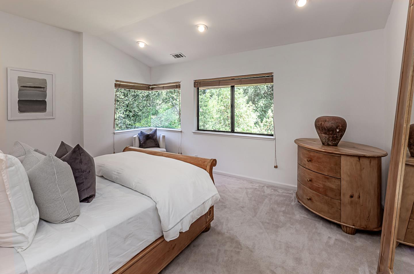 Detail Gallery Image 36 of 59 For 3 Oak Forest Ct, Portola Valley,  CA 94028 - 6 Beds | 5/1 Baths