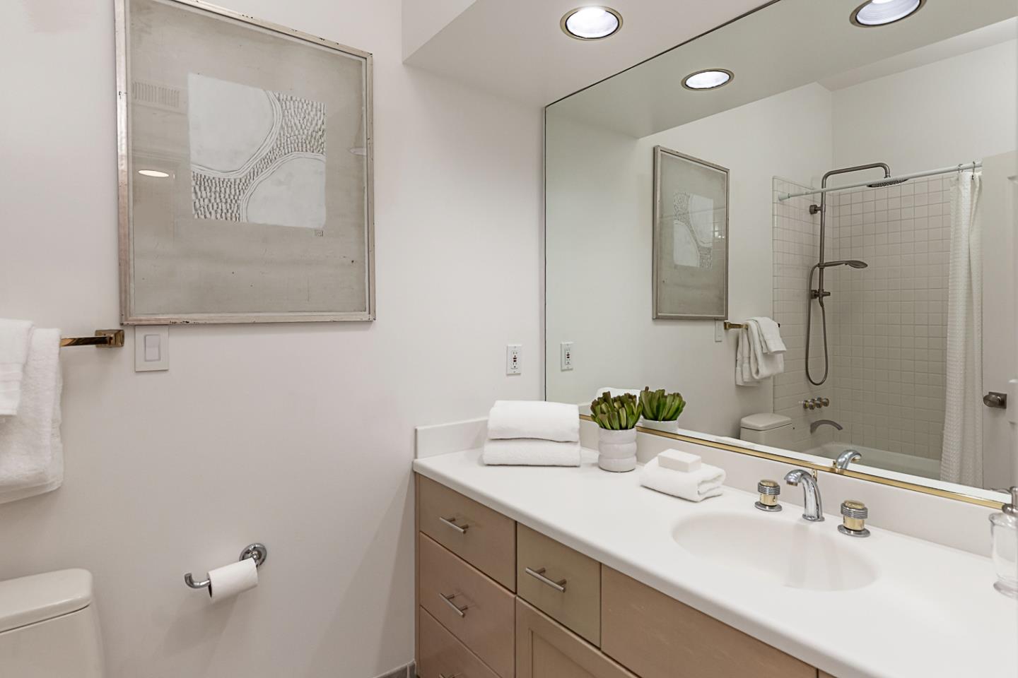 Detail Gallery Image 39 of 59 For 3 Oak Forest Ct, Portola Valley,  CA 94028 - 6 Beds | 5/1 Baths