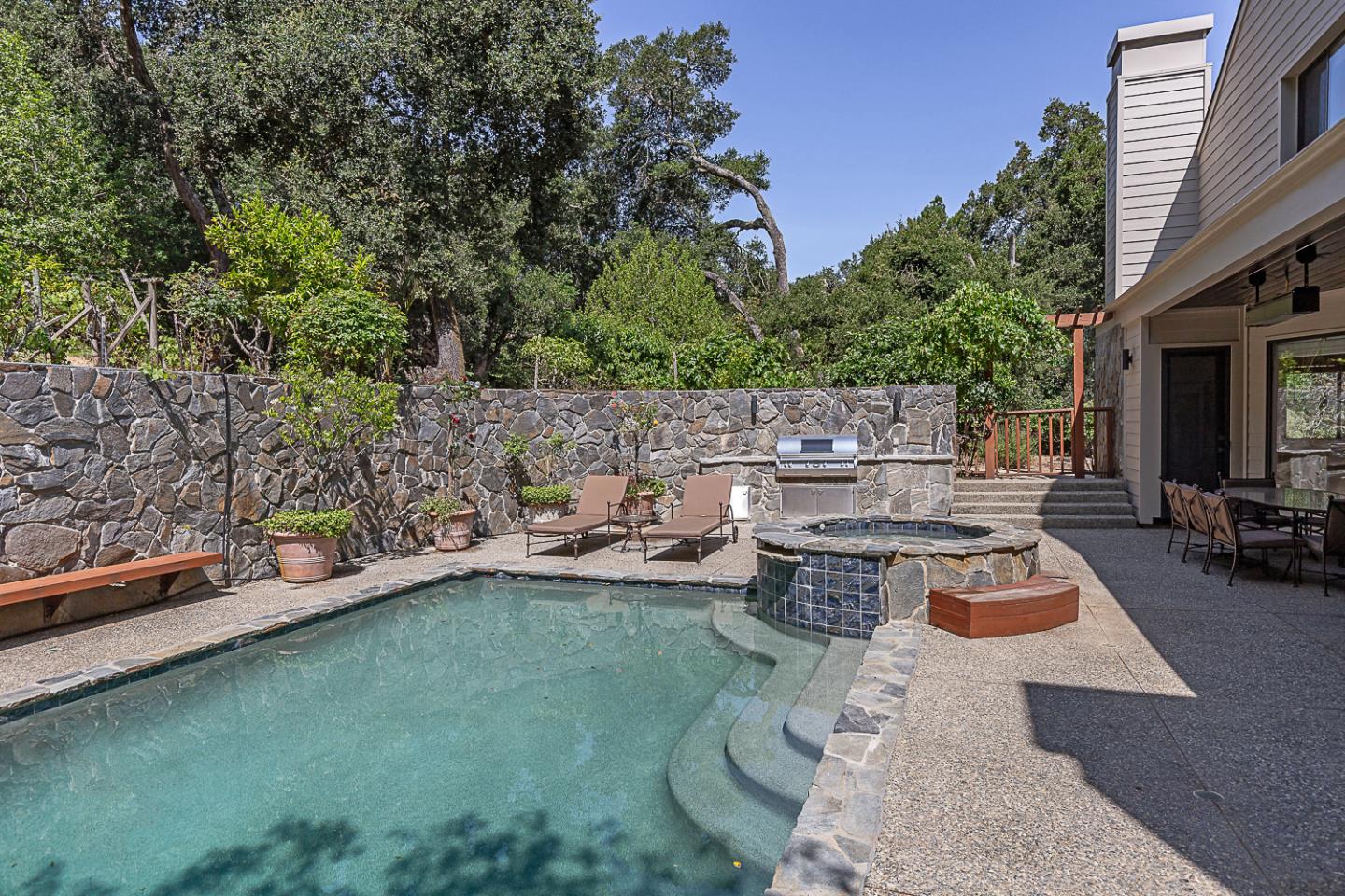 Detail Gallery Image 45 of 59 For 3 Oak Forest Ct, Portola Valley,  CA 94028 - 6 Beds | 5/1 Baths