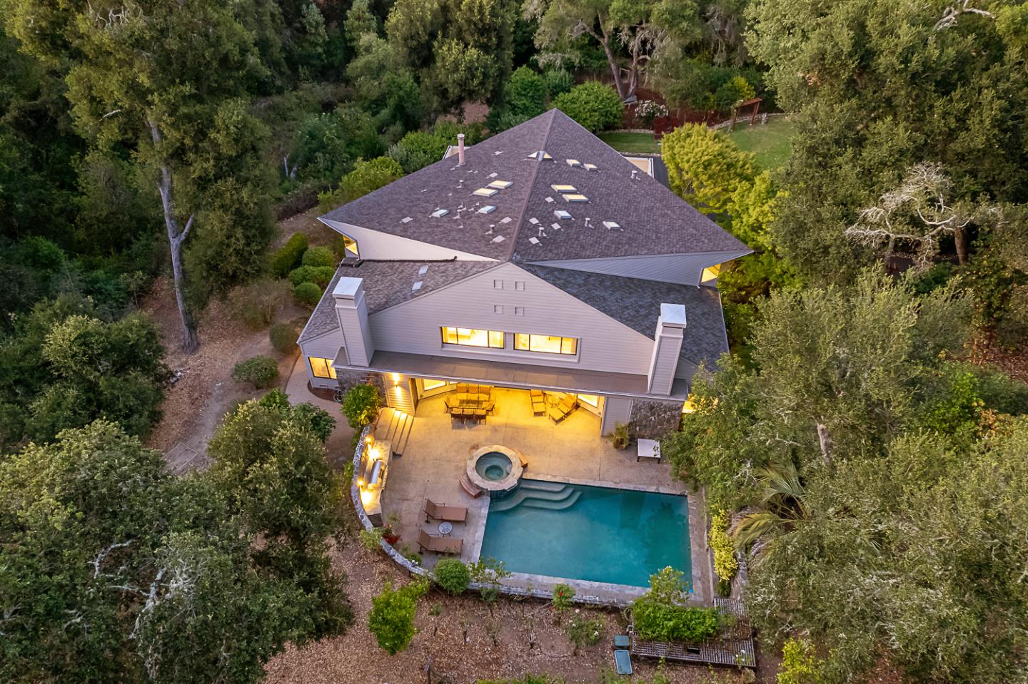 Detail Gallery Image 51 of 59 For 3 Oak Forest Ct, Portola Valley,  CA 94028 - 6 Beds | 5/1 Baths