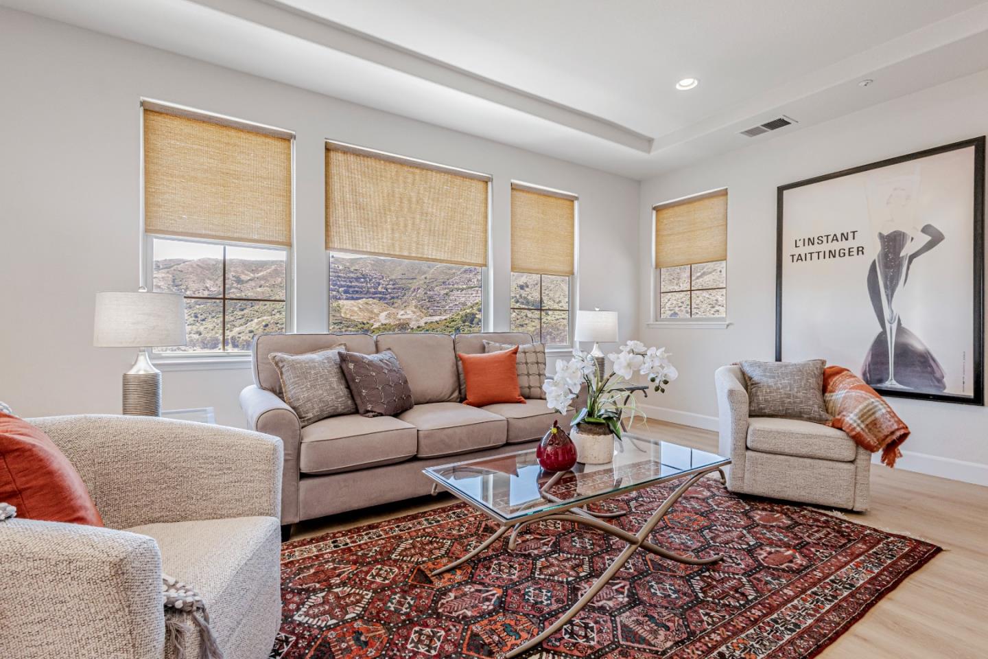 Detail Gallery Image 17 of 66 For 33 Lupine Valley Ct, Brisbane,  CA 94005 - 4 Beds | 2/1 Baths