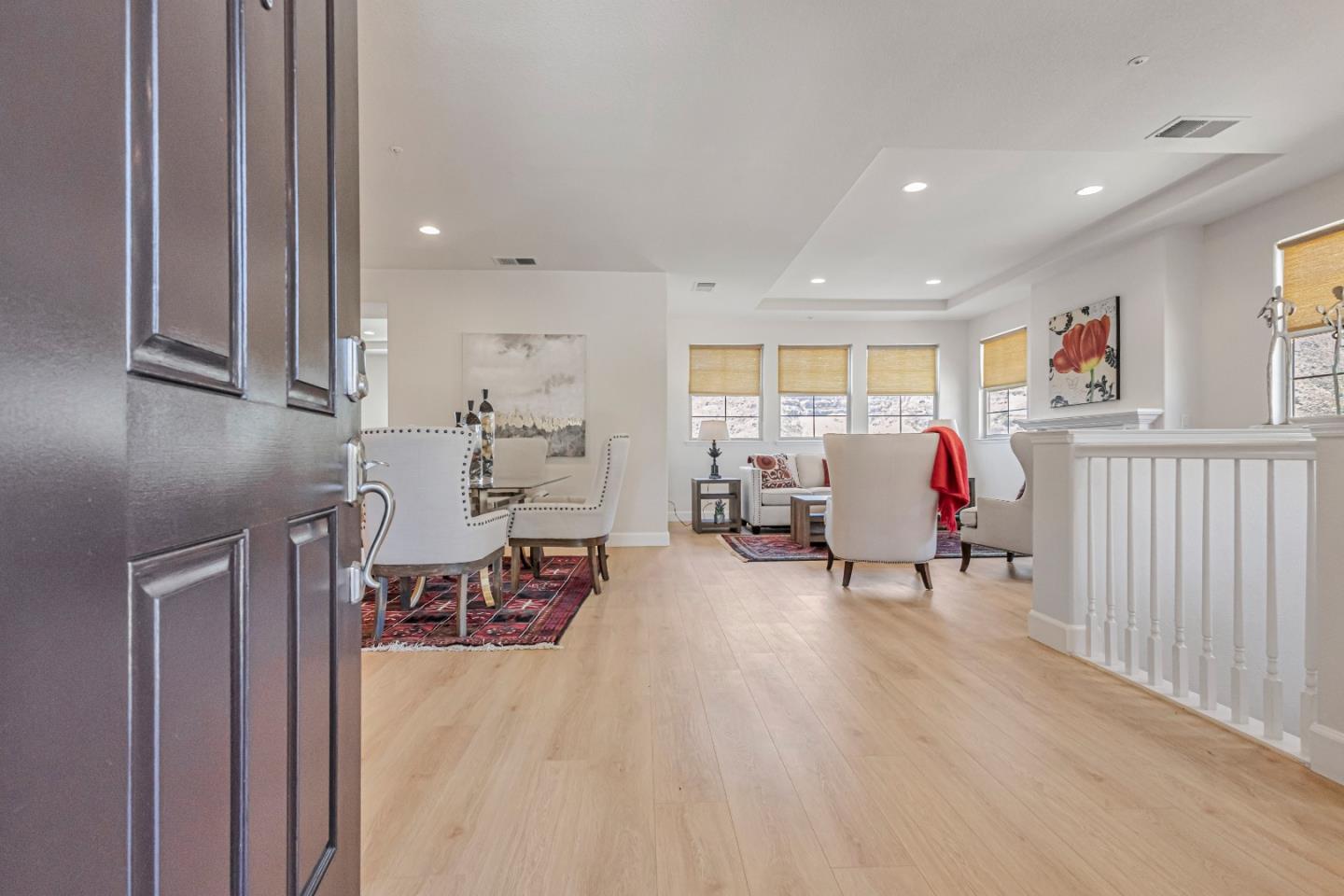 Detail Gallery Image 2 of 66 For 33 Lupine Valley Ct, Brisbane,  CA 94005 - 4 Beds | 2/1 Baths