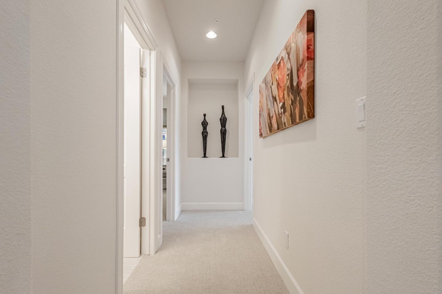 Detail Gallery Image 25 of 66 For 33 Lupine Valley Ct, Brisbane,  CA 94005 - 4 Beds | 2/1 Baths