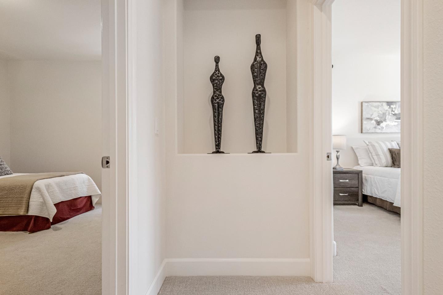 Detail Gallery Image 31 of 66 For 33 Lupine Valley Ct, Brisbane,  CA 94005 - 4 Beds | 2/1 Baths