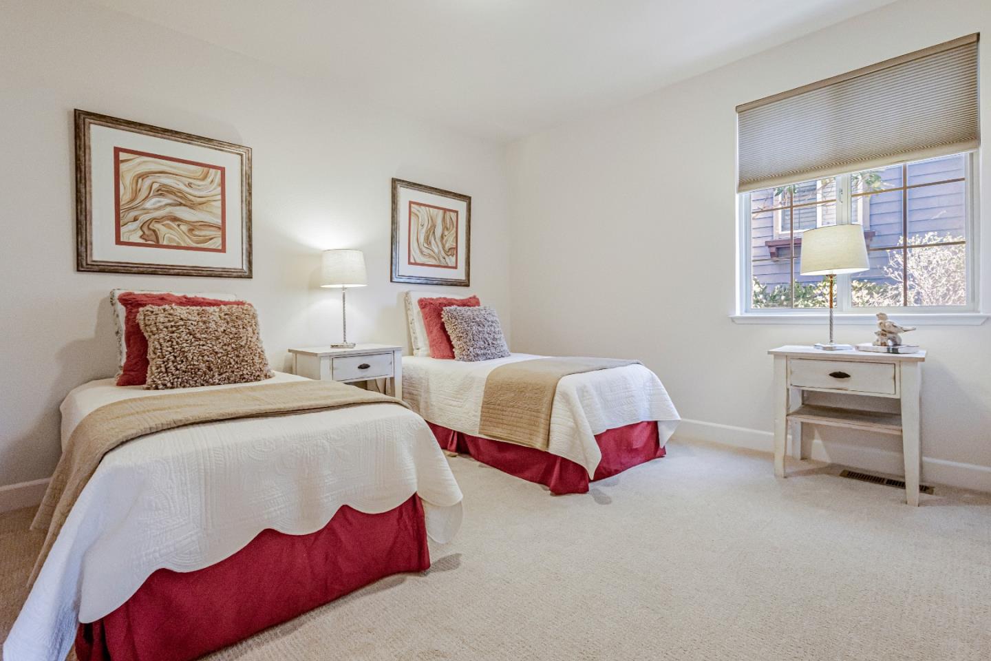 Detail Gallery Image 33 of 66 For 33 Lupine Valley Ct, Brisbane,  CA 94005 - 4 Beds | 2/1 Baths