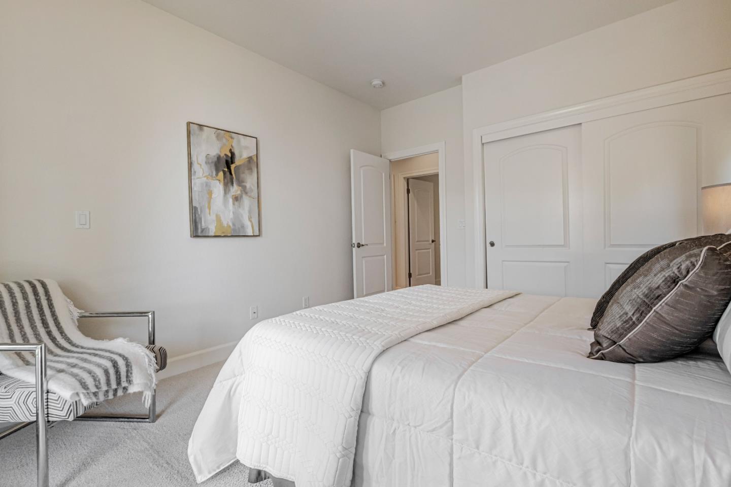 Detail Gallery Image 34 of 66 For 33 Lupine Valley Ct, Brisbane,  CA 94005 - 4 Beds | 2/1 Baths
