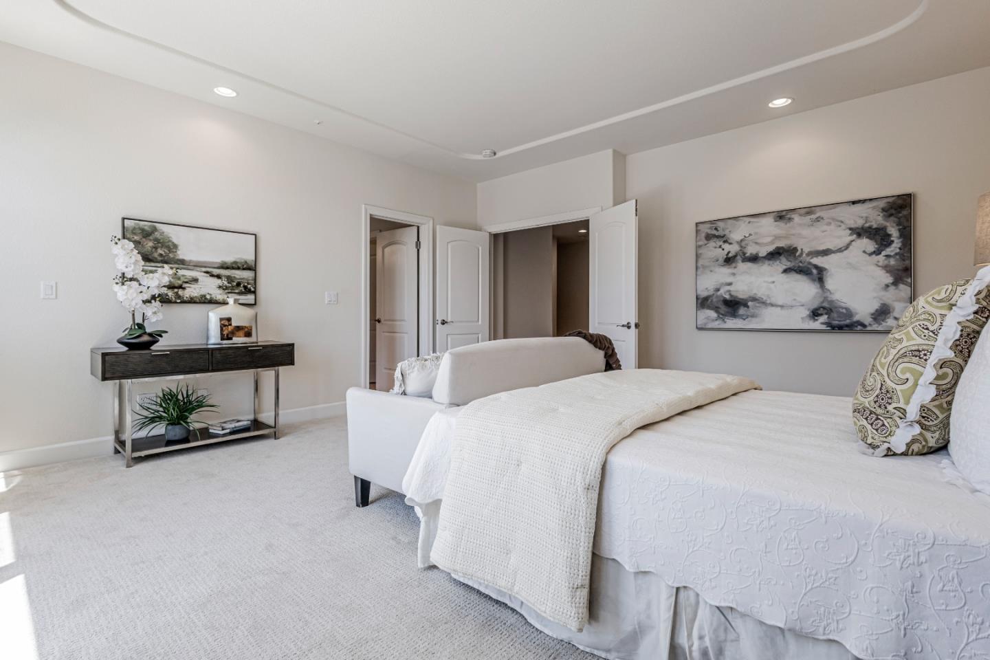 Detail Gallery Image 38 of 66 For 33 Lupine Valley Ct, Brisbane,  CA 94005 - 4 Beds | 2/1 Baths
