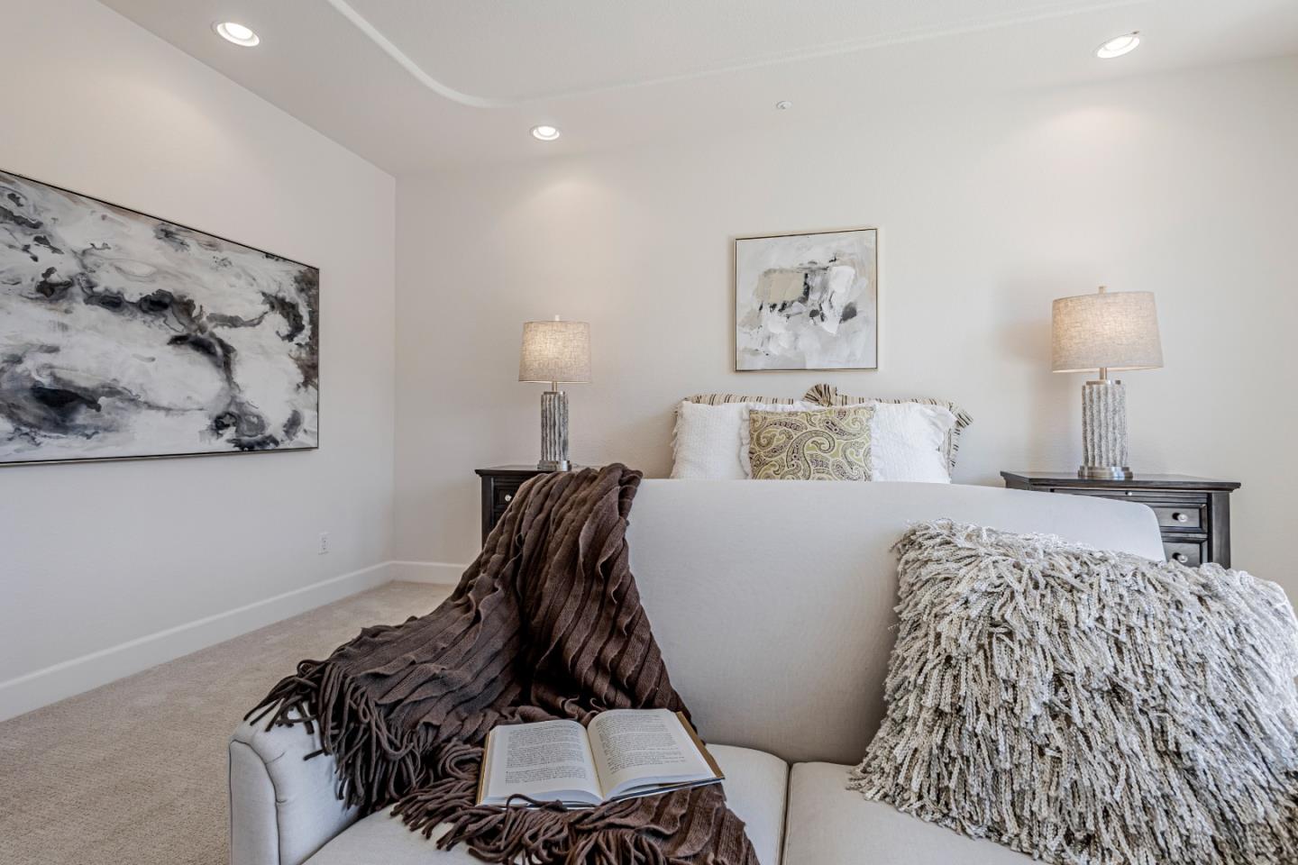 Detail Gallery Image 39 of 66 For 33 Lupine Valley Ct, Brisbane,  CA 94005 - 4 Beds | 2/1 Baths