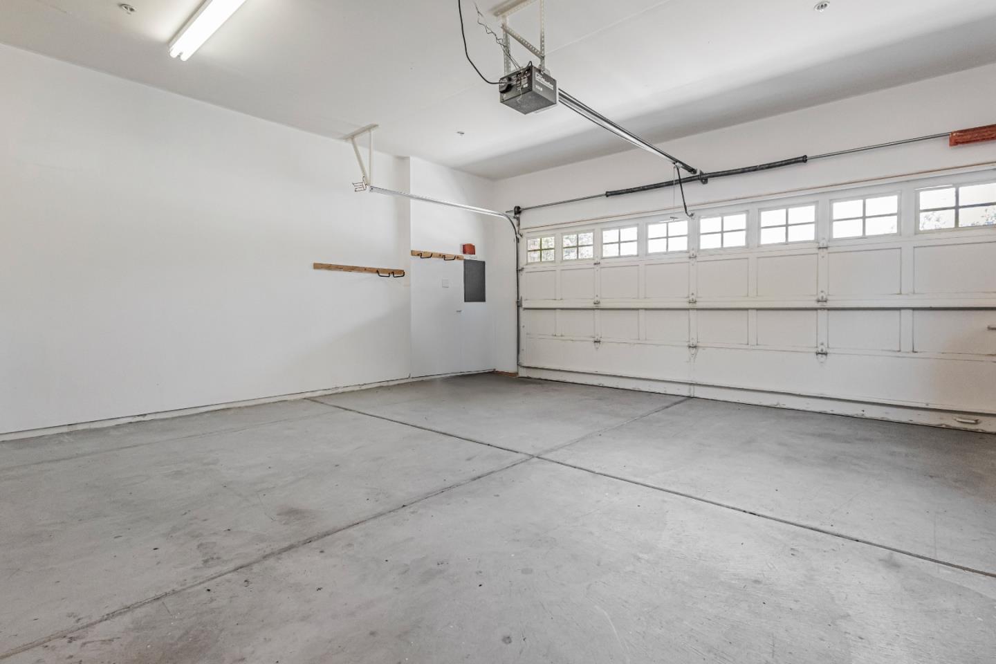 Detail Gallery Image 49 of 66 For 33 Lupine Valley Ct, Brisbane,  CA 94005 - 4 Beds | 2/1 Baths