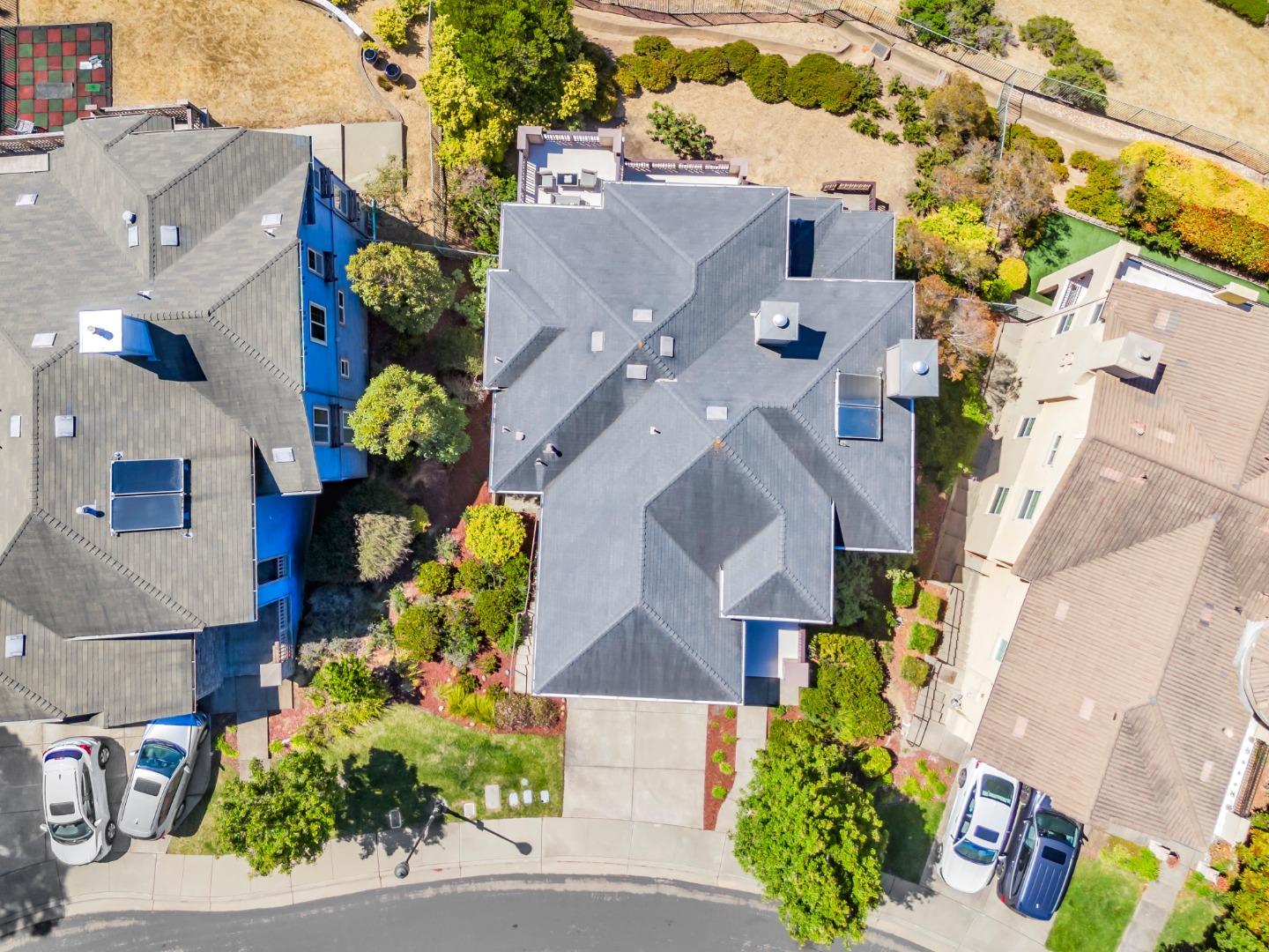 Detail Gallery Image 58 of 66 For 33 Lupine Valley Ct, Brisbane,  CA 94005 - 4 Beds | 2/1 Baths