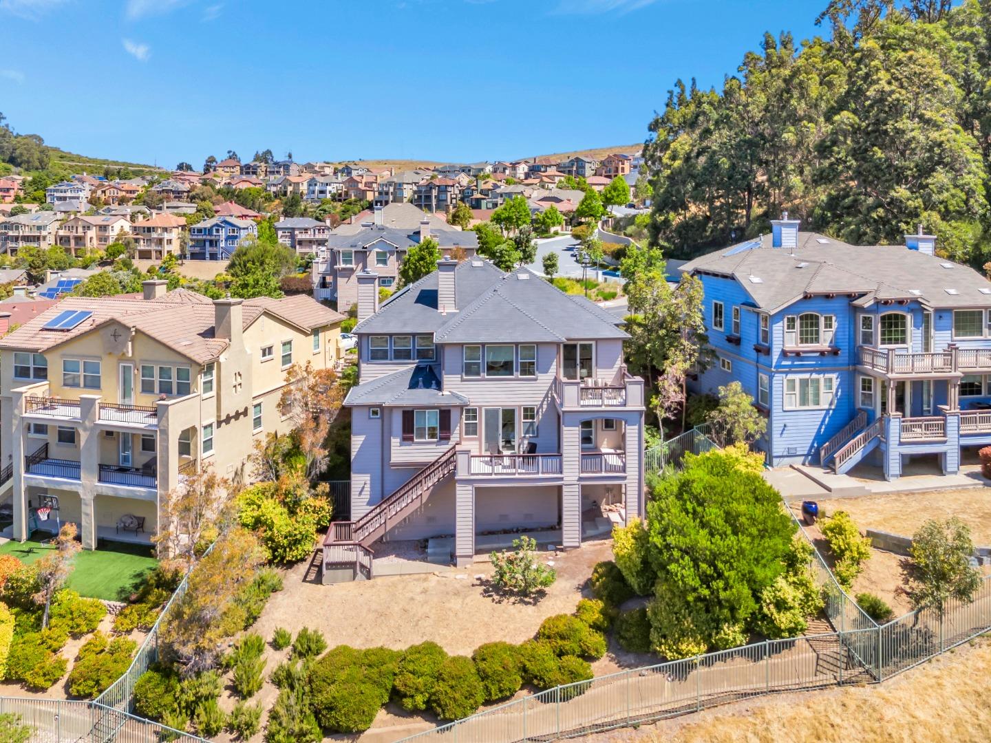 Detail Gallery Image 59 of 66 For 33 Lupine Valley Ct, Brisbane,  CA 94005 - 4 Beds | 2/1 Baths
