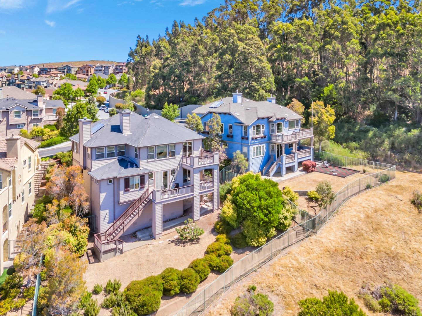 Detail Gallery Image 60 of 66 For 33 Lupine Valley Ct, Brisbane,  CA 94005 - 4 Beds | 2/1 Baths