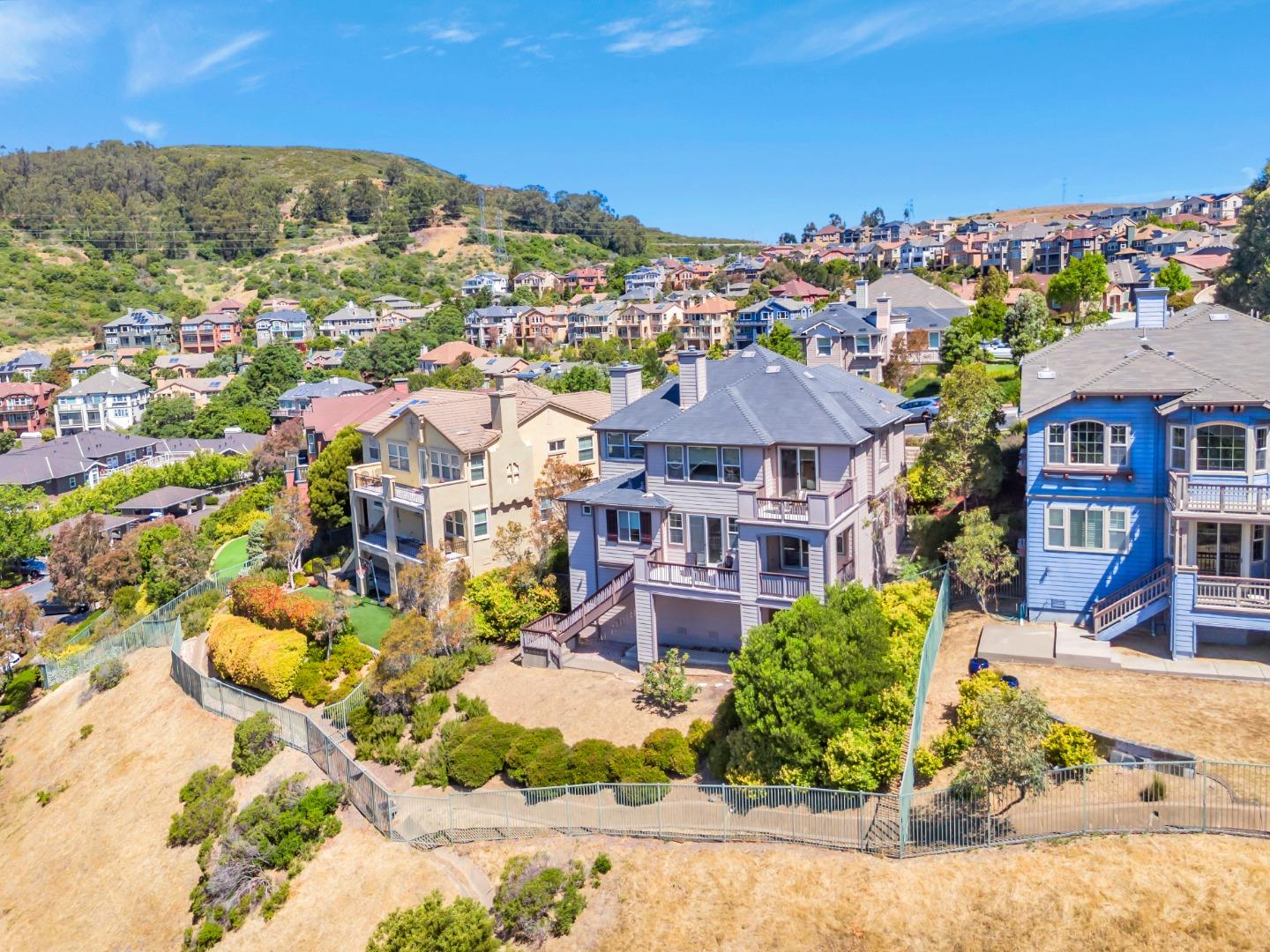 Detail Gallery Image 61 of 66 For 33 Lupine Valley Ct, Brisbane,  CA 94005 - 4 Beds | 2/1 Baths