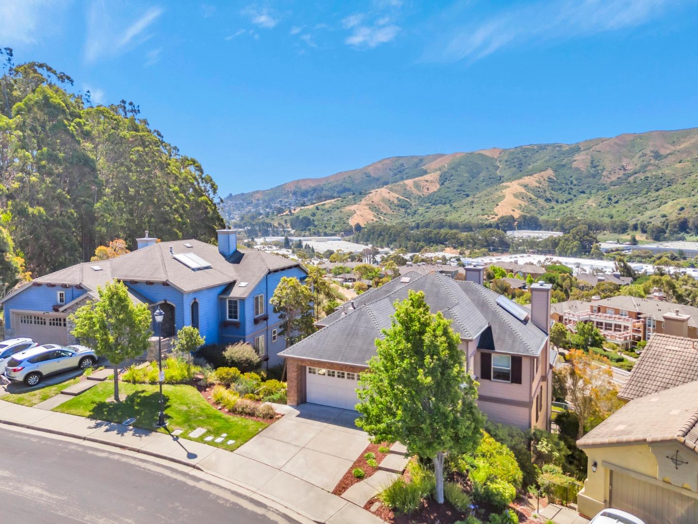 Detail Gallery Image 63 of 66 For 33 Lupine Valley Ct, Brisbane,  CA 94005 - 4 Beds | 2/1 Baths
