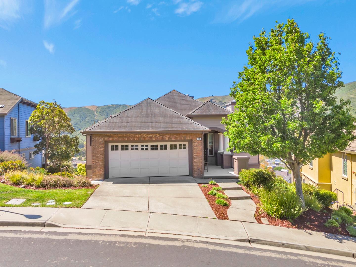 Detail Gallery Image 65 of 66 For 33 Lupine Valley Ct, Brisbane,  CA 94005 - 4 Beds | 2/1 Baths