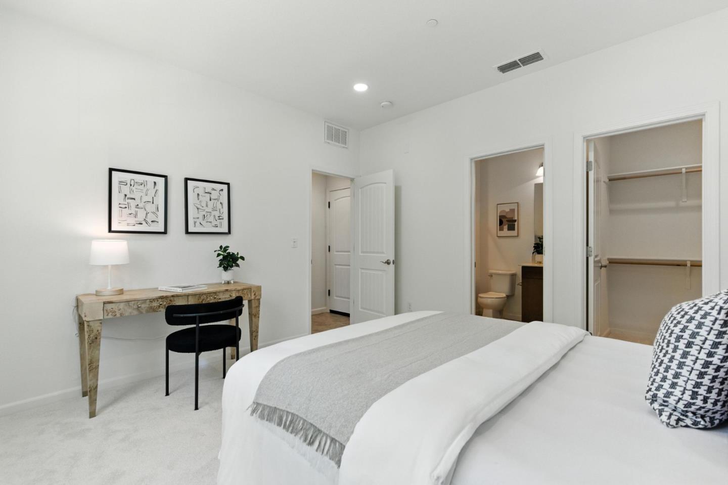 Detail Gallery Image 6 of 46 For 39855 Pelton Ter, Newark,  CA 94560 - 4 Beds | 3/1 Baths