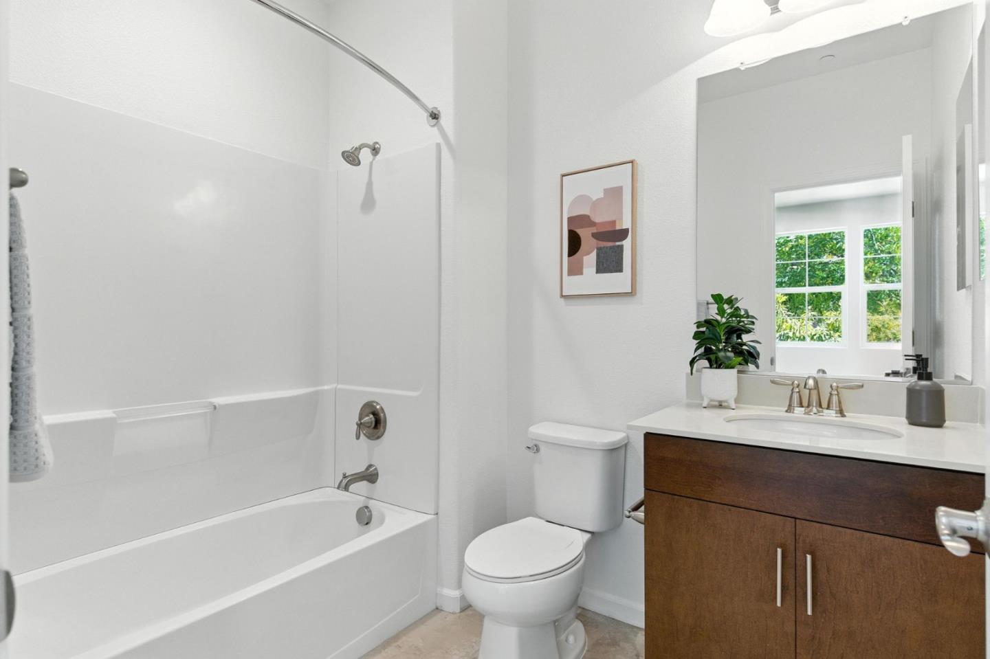 Detail Gallery Image 7 of 46 For 39855 Pelton Ter, Newark,  CA 94560 - 4 Beds | 3/1 Baths