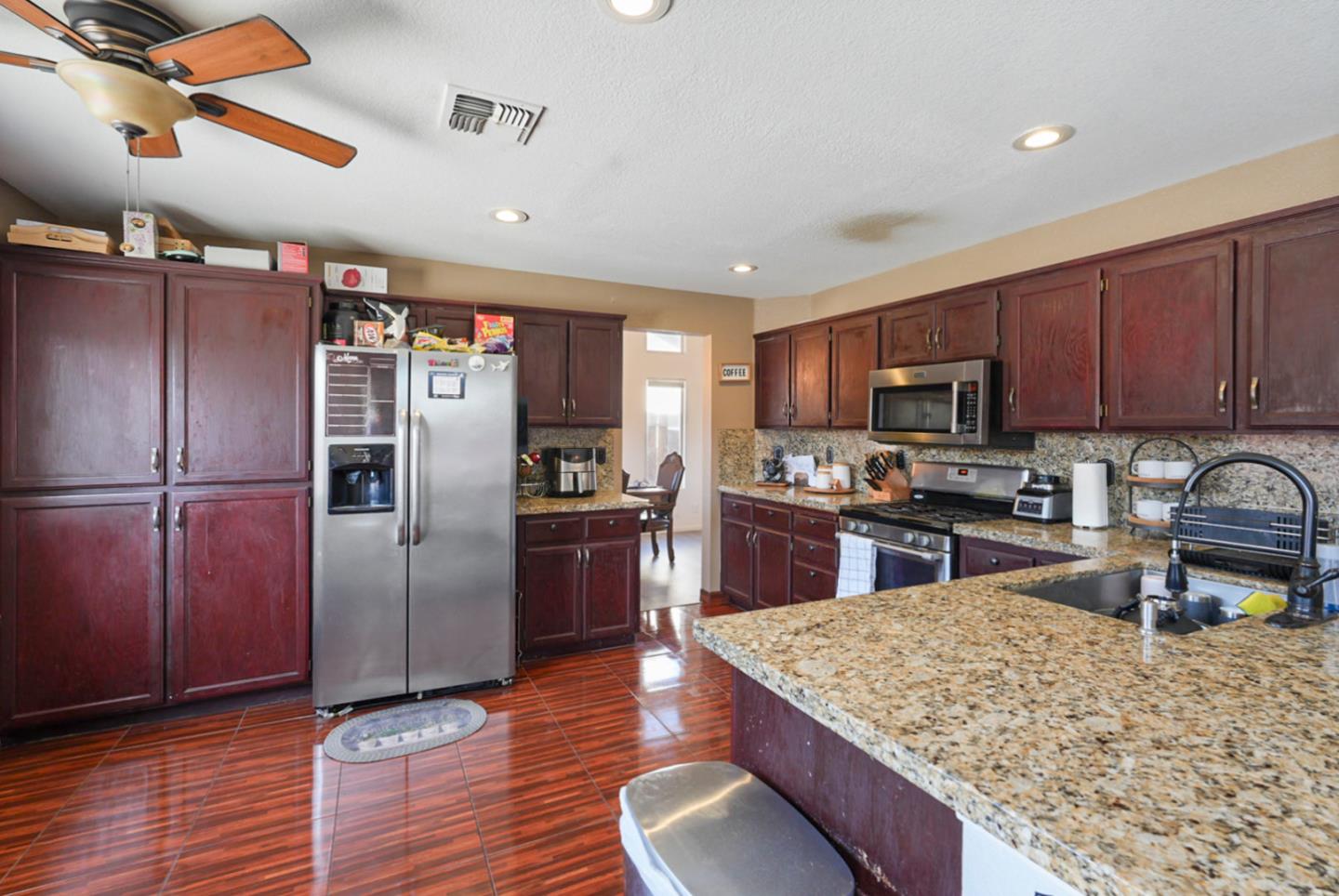 Detail Gallery Image 14 of 40 For 16452 Harmony Ranch Dr, Delhi,  CA 95315 - 4 Beds | 3 Baths