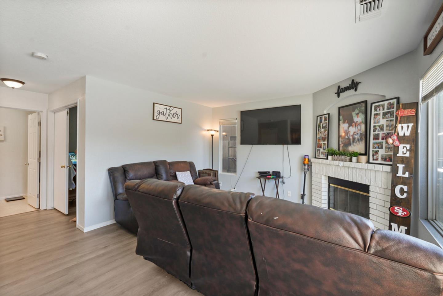 Detail Gallery Image 16 of 40 For 16452 Harmony Ranch Dr, Delhi,  CA 95315 - 4 Beds | 3 Baths