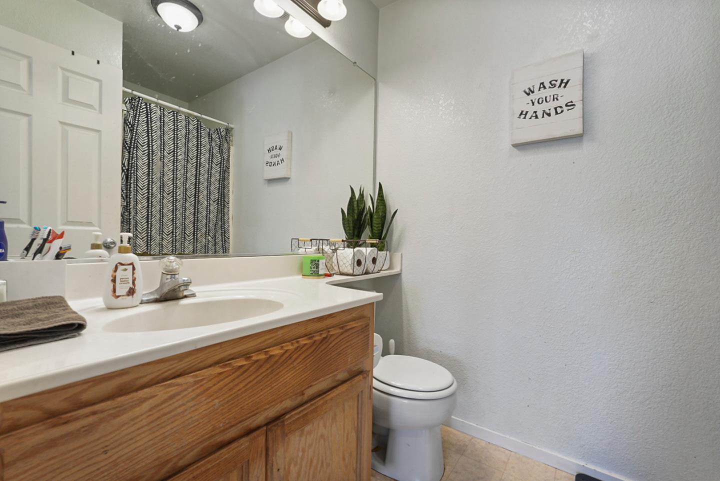 Detail Gallery Image 19 of 40 For 16452 Harmony Ranch Dr, Delhi,  CA 95315 - 4 Beds | 3 Baths