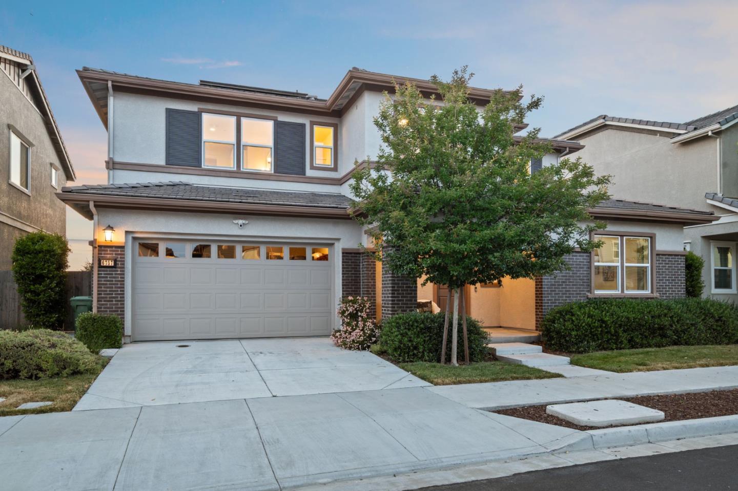 Detail Gallery Image 2 of 84 For 6757 Grasshopper Ave, Newark,  CA 94560 - 4 Beds | 4/1 Baths