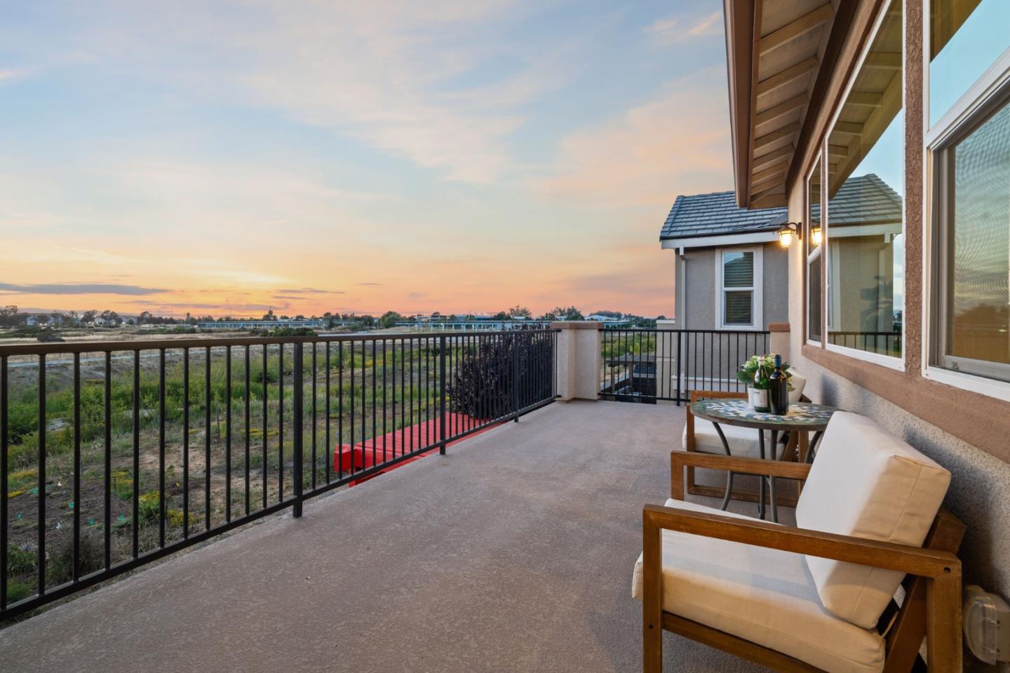 Detail Gallery Image 3 of 84 For 6757 Grasshopper Ave, Newark,  CA 94560 - 4 Beds | 4/1 Baths
