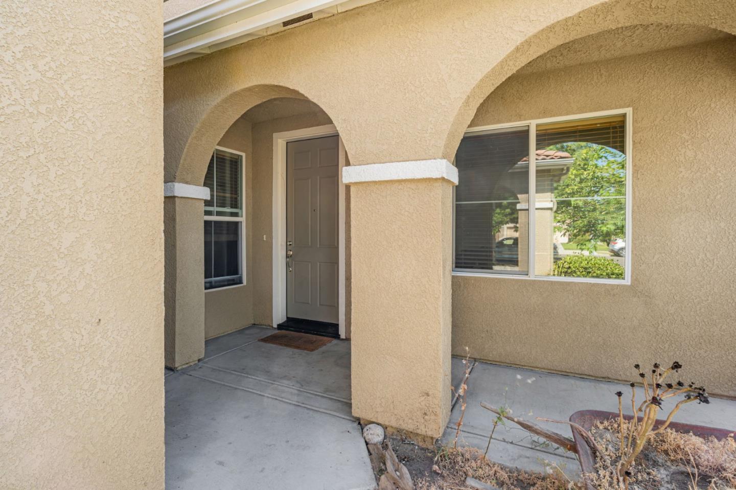 Detail Gallery Image 4 of 56 For 367 Sunburst St, Los Banos,  CA 93635 - 6 Beds | 3 Baths