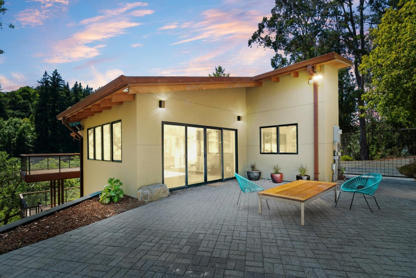 Detail Gallery Image 4 of 46 For 3773 Paul Sweet Rd, Santa Cruz,  CA 95065 - 3 Beds | 2 Baths