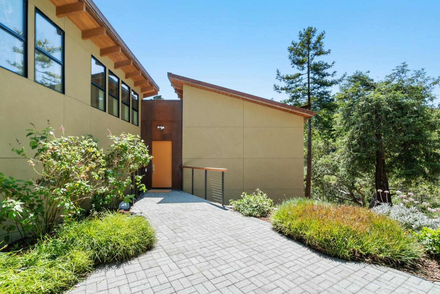 Detail Gallery Image 5 of 46 For 3773 Paul Sweet Rd, Santa Cruz,  CA 95065 - 3 Beds | 2 Baths