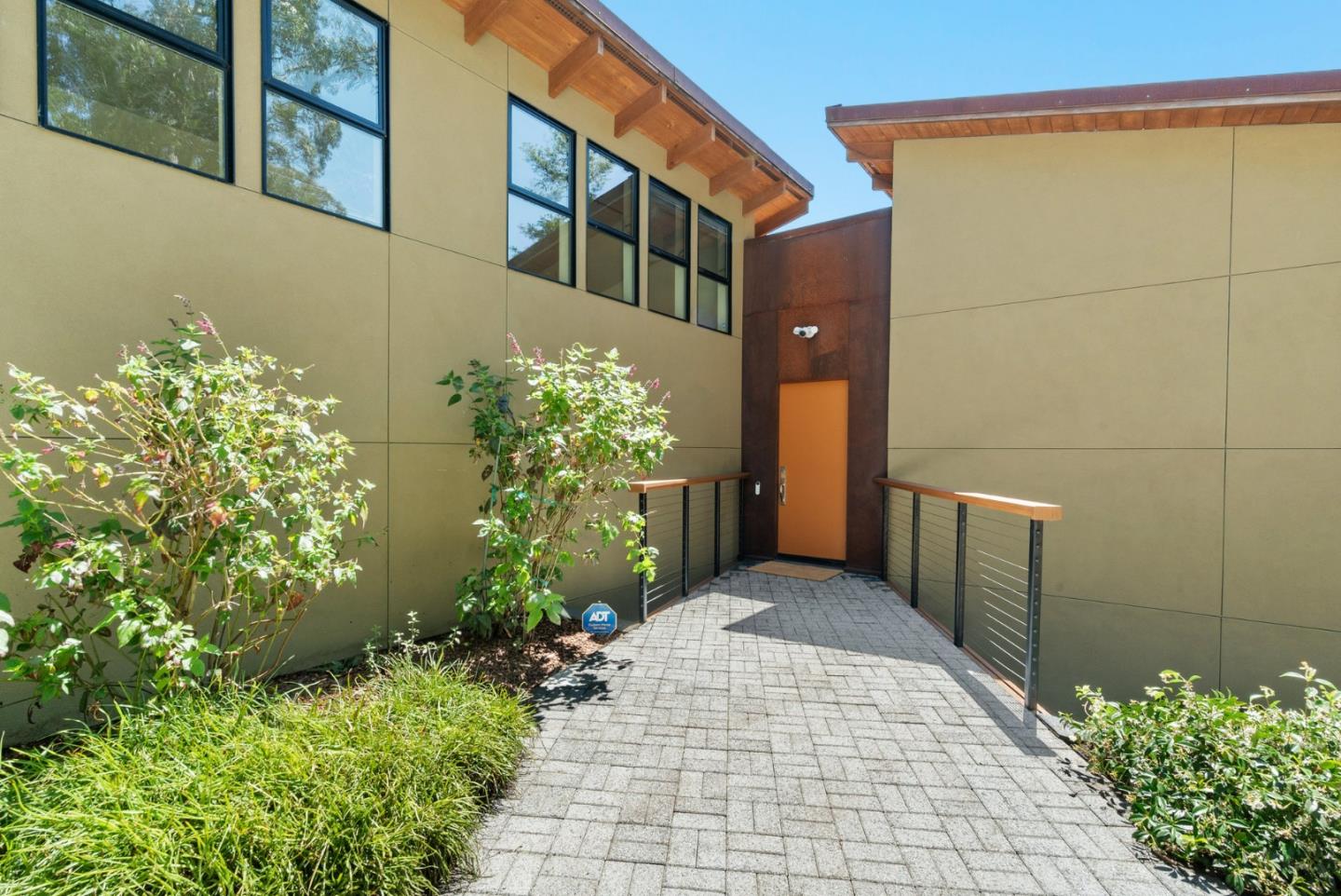 Detail Gallery Image 6 of 46 For 3773 Paul Sweet Rd, Santa Cruz,  CA 95065 - 3 Beds | 2 Baths