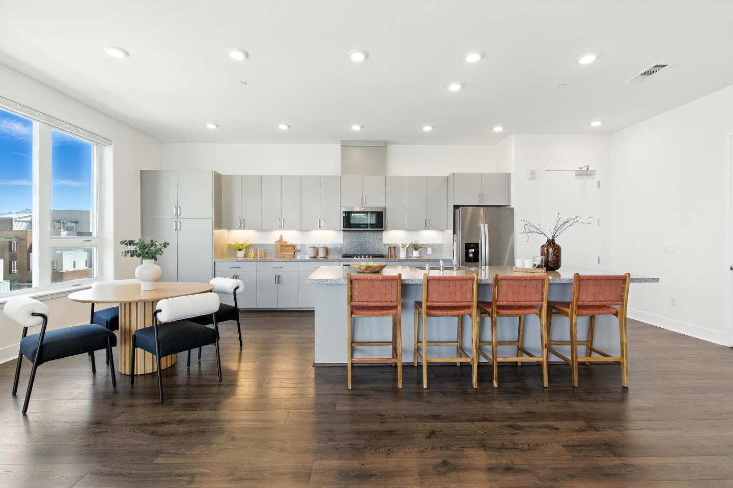 Detail Gallery Image 4 of 57 For 45128 Warm Springs Blvd #456,  Fremont,  CA 94539 - 3 Beds | 2 Baths