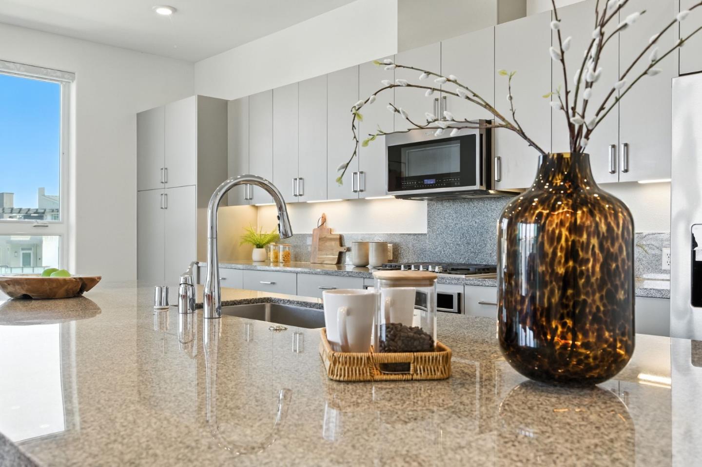 Detail Gallery Image 6 of 57 For 45128 Warm Springs Blvd #456,  Fremont,  CA 94539 - 3 Beds | 2 Baths
