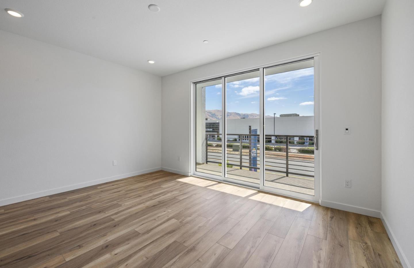 Detail Gallery Image 21 of 53 For 1377 California Cir, Milpitas,  CA 95035 - 3 Beds | 2 Baths