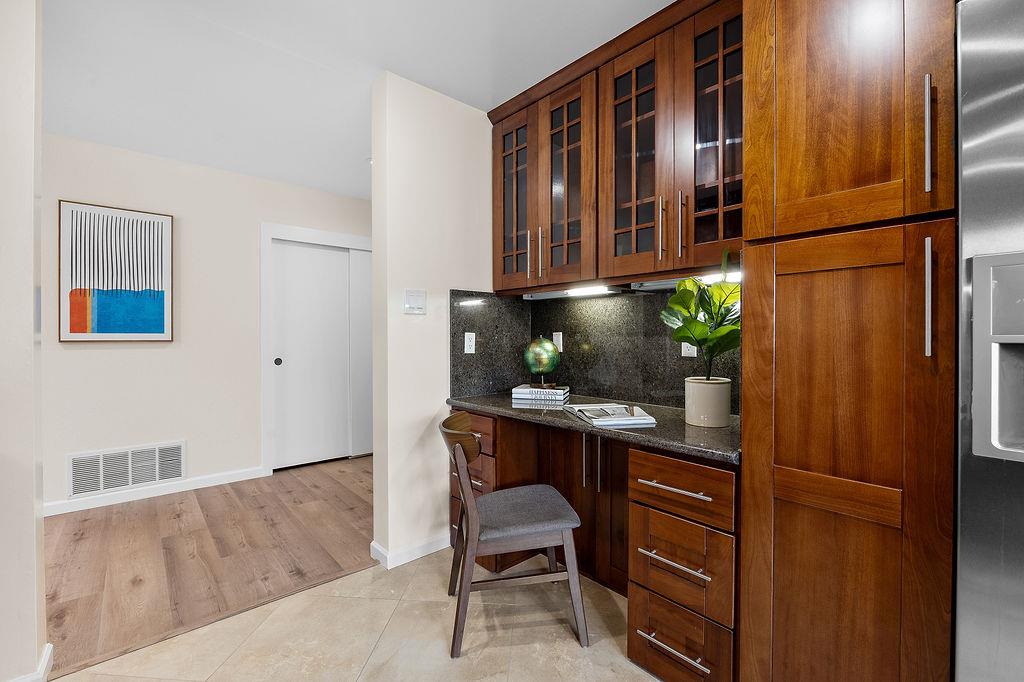 Detail Gallery Image 12 of 28 For 1121 Vermont Way, San Bruno,  CA 94066 - 3 Beds | 2 Baths