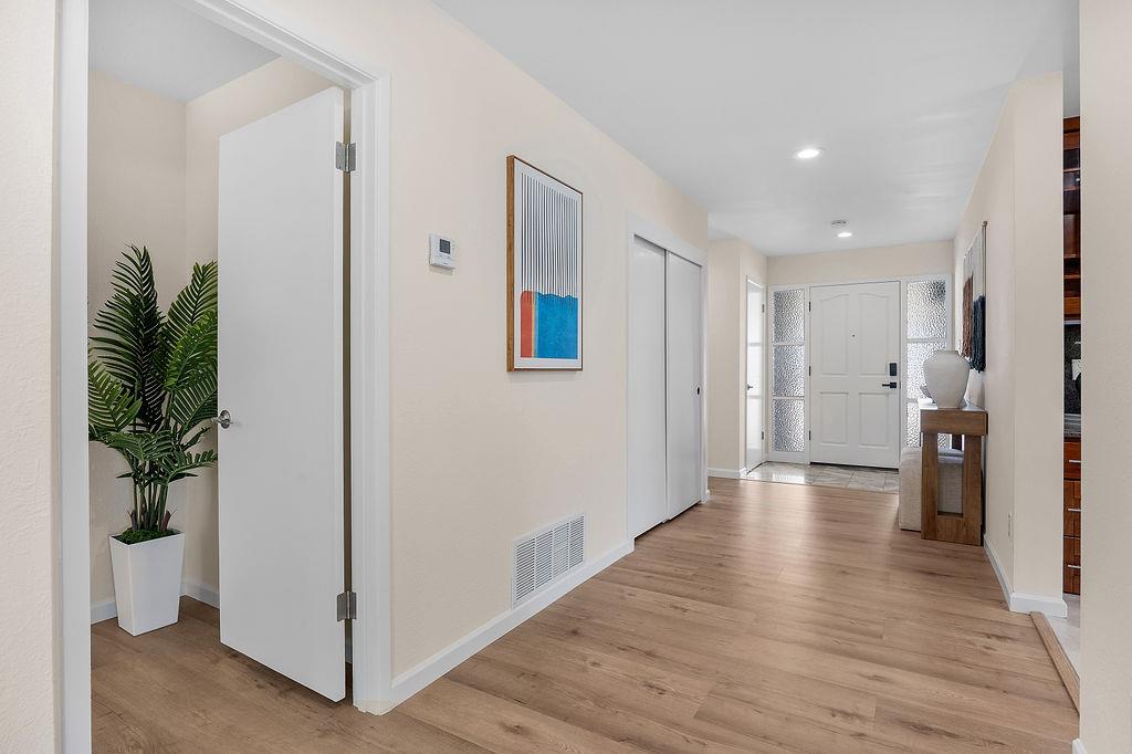 Detail Gallery Image 14 of 28 For 1121 Vermont Way, San Bruno,  CA 94066 - 3 Beds | 2 Baths