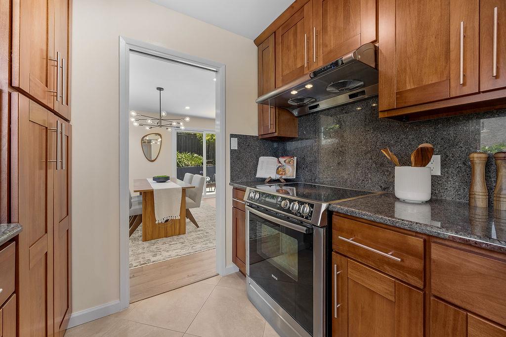 Detail Gallery Image 9 of 28 For 1121 Vermont Way, San Bruno,  CA 94066 - 3 Beds | 2 Baths