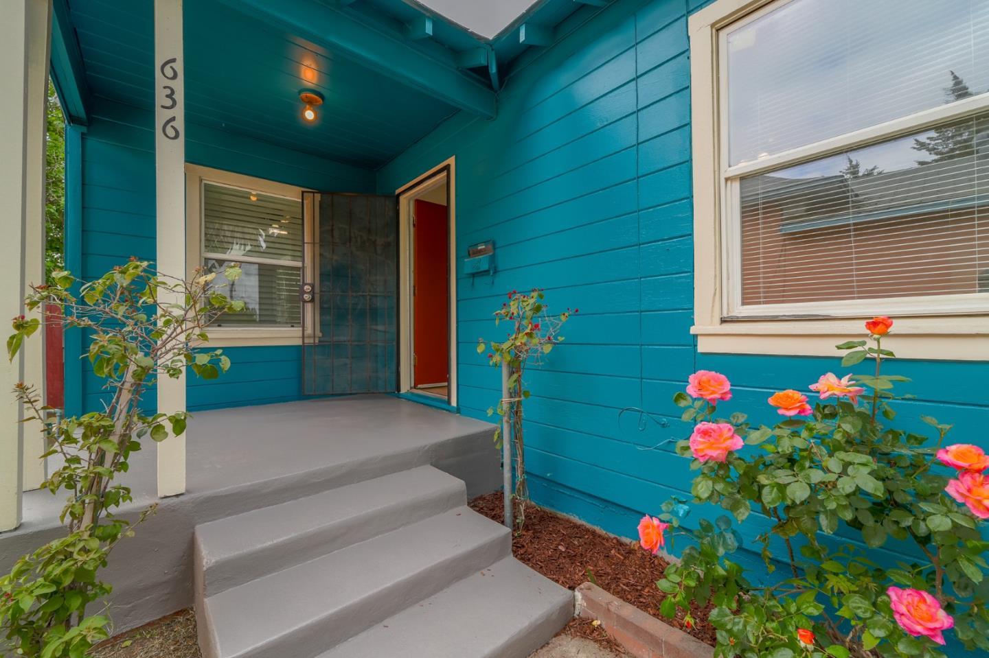 Detail Gallery Image 1 of 34 For 636 W 25th St, Merced,  CA 95340 - 2 Beds | 1 Baths
