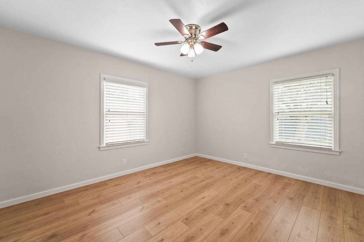 Detail Gallery Image 30 of 34 For 636 W 25th St, Merced,  CA 95340 - 2 Beds | 1 Baths