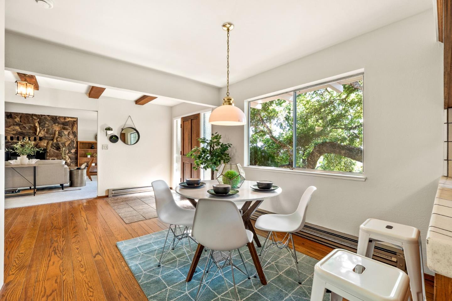 Detail Gallery Image 12 of 59 For 26025 Highland Way, Los Gatos,  CA 95033 - 4 Beds | 2/1 Baths