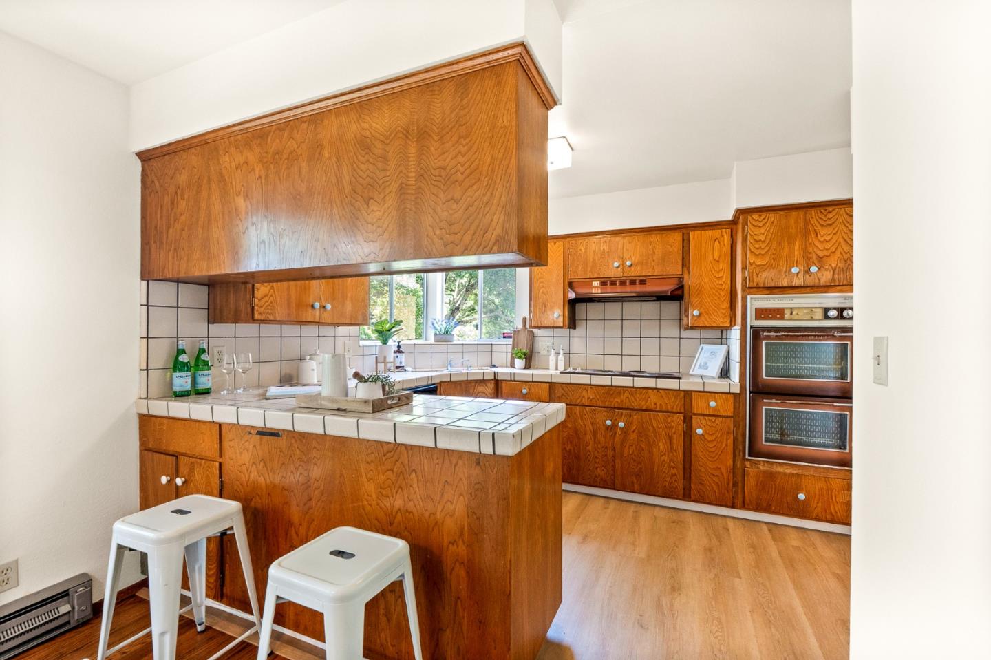 Detail Gallery Image 13 of 59 For 26025 Highland Way, Los Gatos,  CA 95033 - 4 Beds | 2/1 Baths