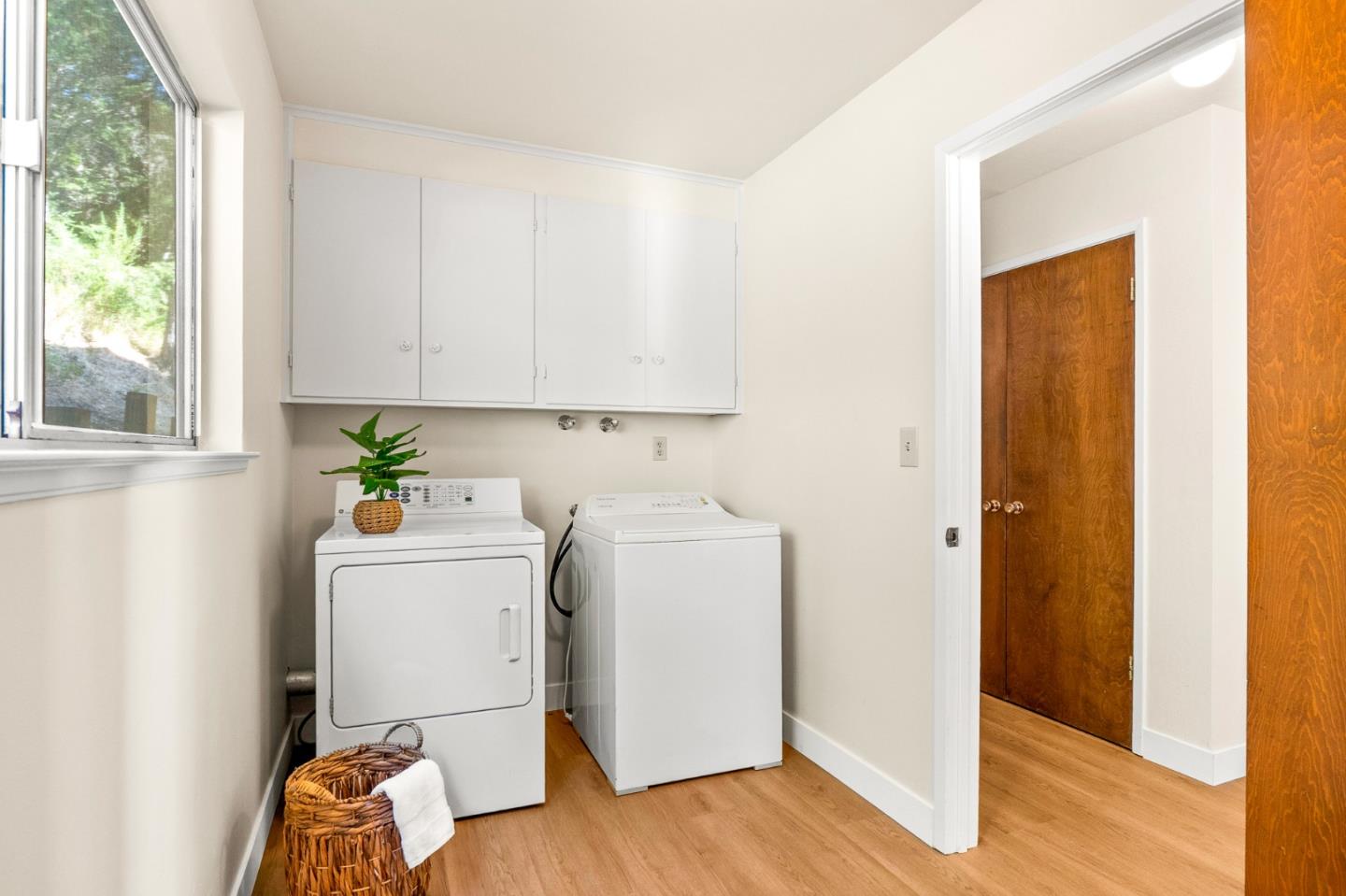 Detail Gallery Image 19 of 59 For 26025 Highland Way, Los Gatos,  CA 95033 - 4 Beds | 2/1 Baths