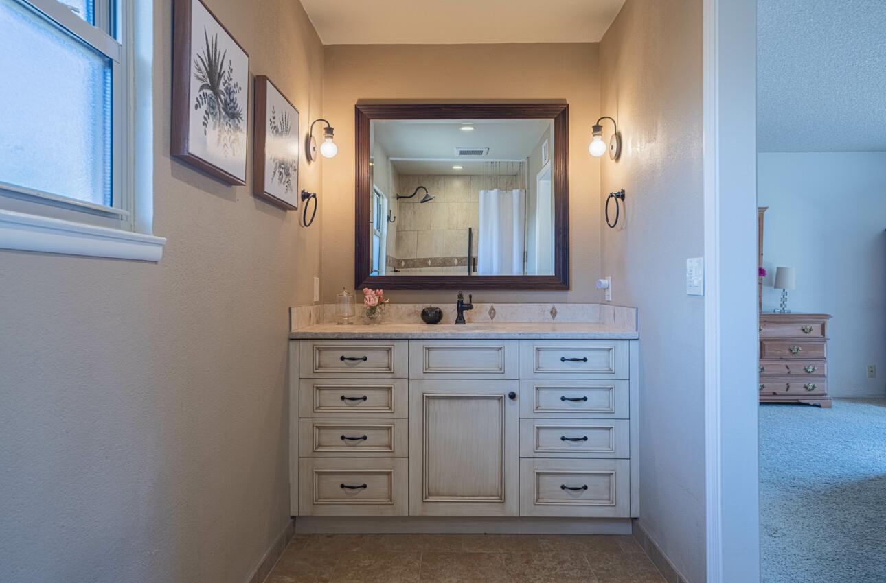 Detail Gallery Image 22 of 43 For 322 Coleridge Dr, Salinas,  CA 93901 - 3 Beds | 2/1 Baths