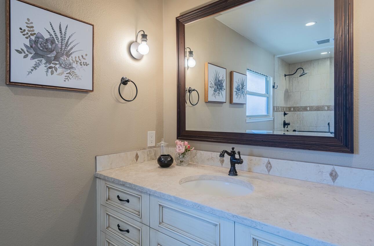 Detail Gallery Image 23 of 43 For 322 Coleridge Dr, Salinas,  CA 93901 - 3 Beds | 2/1 Baths
