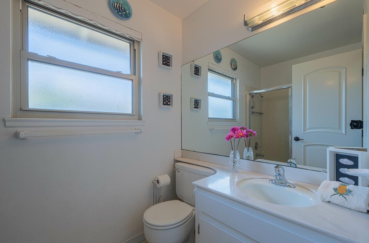 Detail Gallery Image 30 of 43 For 322 Coleridge Dr, Salinas,  CA 93901 - 3 Beds | 2/1 Baths