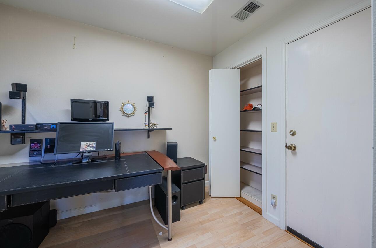 Detail Gallery Image 34 of 43 For 322 Coleridge Dr, Salinas,  CA 93901 - 3 Beds | 2/1 Baths